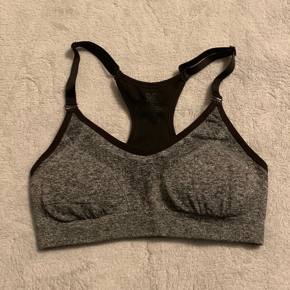 Adjustable sports bra